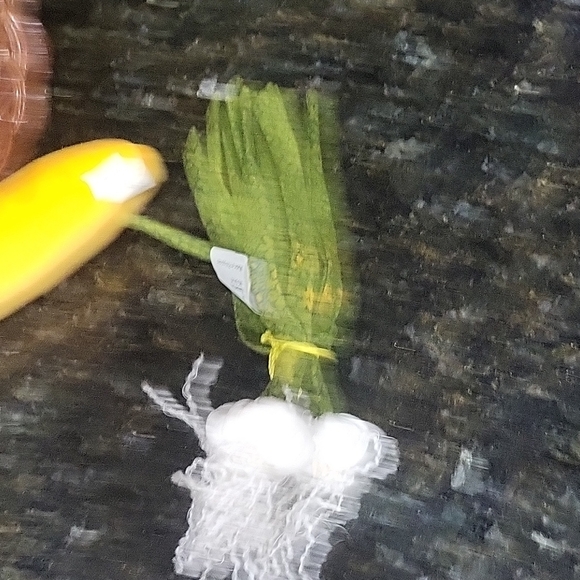 Cornucopia Wicker Realistic Faux Vegetables Fruit  Centerpiece Horn of Plenty - Picture 3 of 12